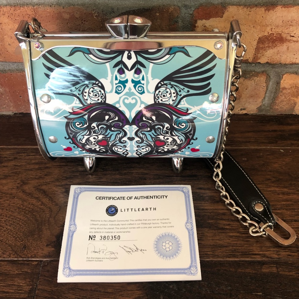 Metal heart with wings Little Heart Pocketbook